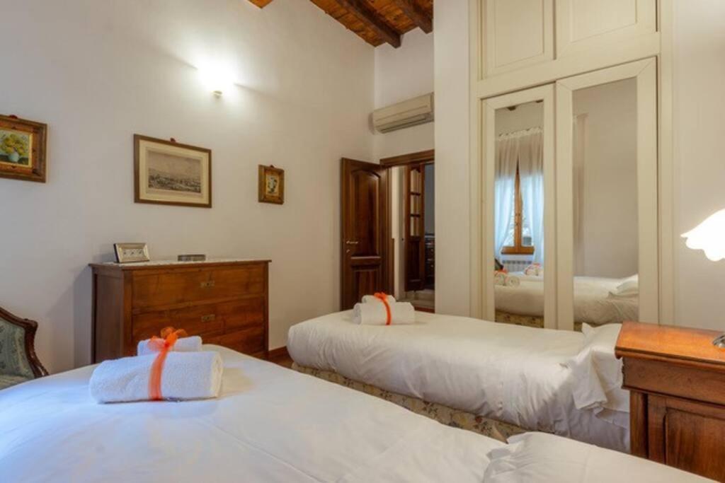 דירות פירנצה Elegant Ramaglianti Flat -Santo Spirito District מראה חיצוני תמונה